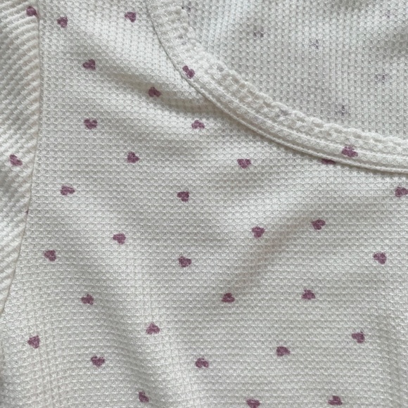 White and pink waffle knit lettuce trim tee - Picture 4 of 8